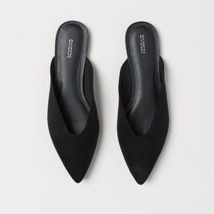 Pointed toe faux suede Mules